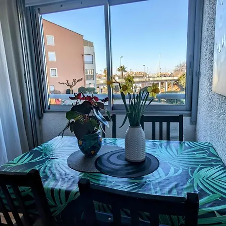 049 Beau Quartier Falaises Avec Parking Апартаменти