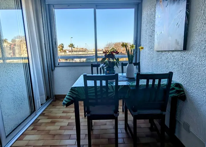 049 Beau Quartier Falaises Avec Parking